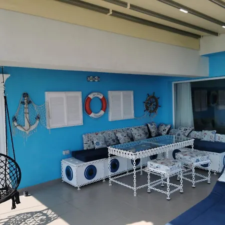 Aqua Marine Summerland Apartament