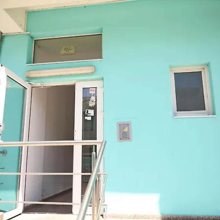 Aqua Marine Summerland Apartament