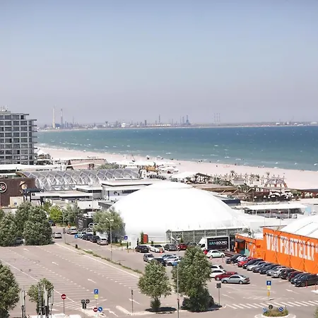 Aqua Marine Summerland