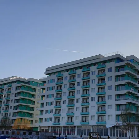 Aqua Marine Summerland Apartament