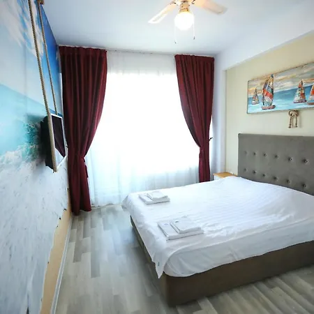 Апартаменты Aqua Marine Summerland